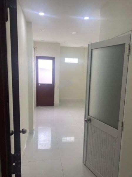 Bán nhà 5 tầng diện tích nhỏ tại Đường Bạch Vân, Phường 15, Quận 5, Hồ Chí Minh
